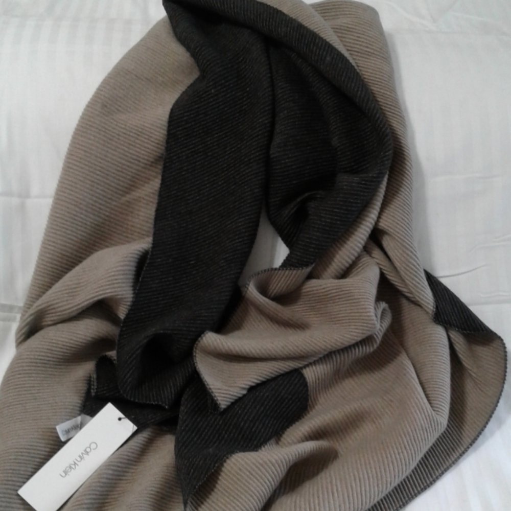 Calvin Klein scarf